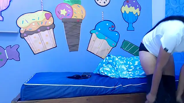 NOVAHOT98 online show from February 2026 07:02:02 PM