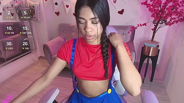 Snapshot of Sophie_clay chatting on March 2026 07:32:01 PM Sophie clay online show from March 2026 07:32:01 PM