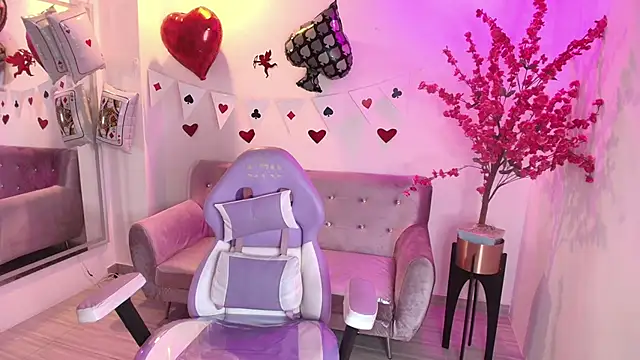 Snapshot of Sophie_clay chatting on February 2026 07:02:01 PM Sophie clay online show from February 2026 07:02:01 PM