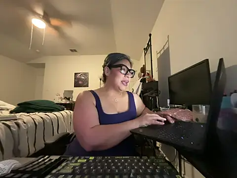 BettyWhispers online show from June 2026 12:27:02 PM