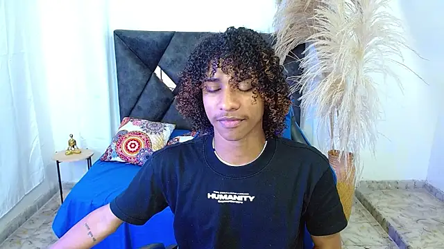 angelll18  online show from March 2026 08:56:01 PM