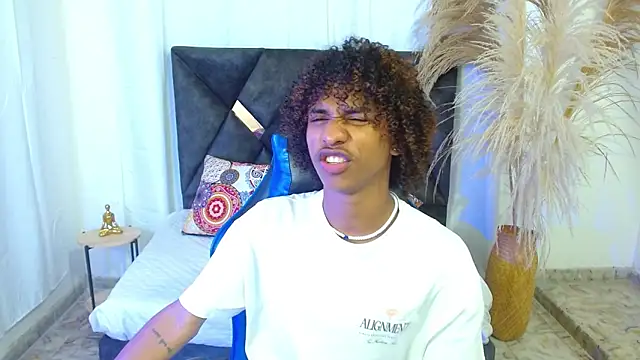 angelll18  online show from February 2026 08:30:02 PM