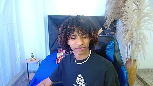 angelll18  online show from March 2026 08:43:02 PM