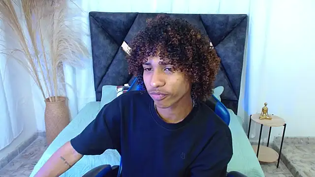 angelll18  online show from January 2026 08:45:02 PM