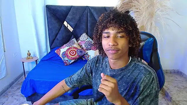 angelll18  online show from February 2026 08:30:02 PM