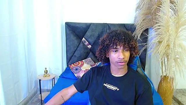 angelll18  online show from March 2026 08:44:02 PM