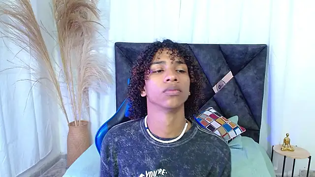 angelll18  online show from January 2026 08:35:01 PM