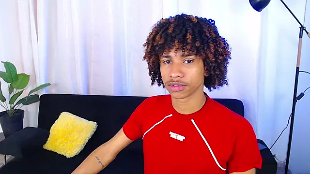 angelll18  online show from March 2026 01:27:02 PM