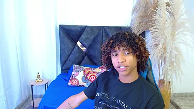 angelll18  online show from March 2026 08:42:02 PM