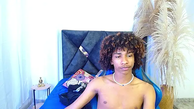 angelll18  online show from March 2026 08:53:02 PM