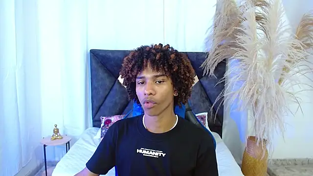 angelll18  online show from February 2026 08:26:01 PM