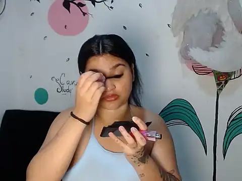 Snapshot of loveShae__ chatting on December 2025 03:35:01 AM loveShae online show from December 2025 03:35:01 AM