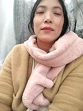 Snapshot of Maylyly_k2 chatting on December 2025 08:07:01 AM Maylyly k2 online show from December 2025 08:07:01 AM