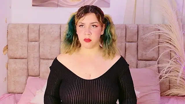 NanyMatrioska online show from January 2026 06:33:01 PM