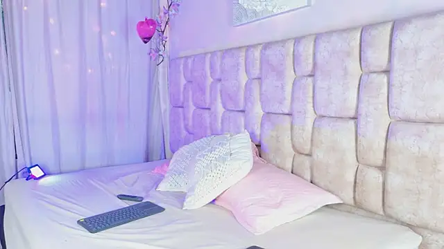 NanyMatrioska online show from May 2026 10:24:01 PM