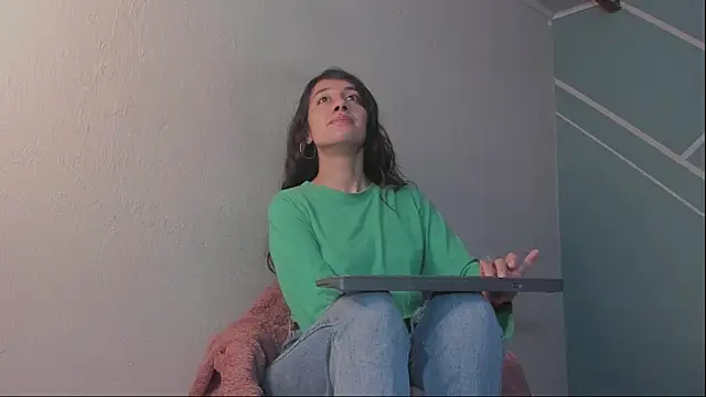 Lucy-Bluesea online show from February 2026 12:32:02 AM