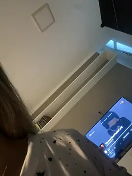 privsloirinha online show from July 2026 08:20:01 PM