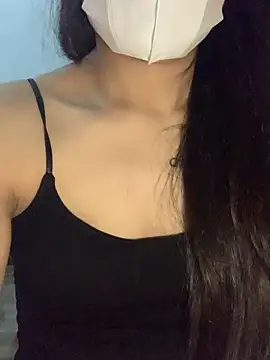 NinaBaby22 online show from April 2026 04:35:01 PM