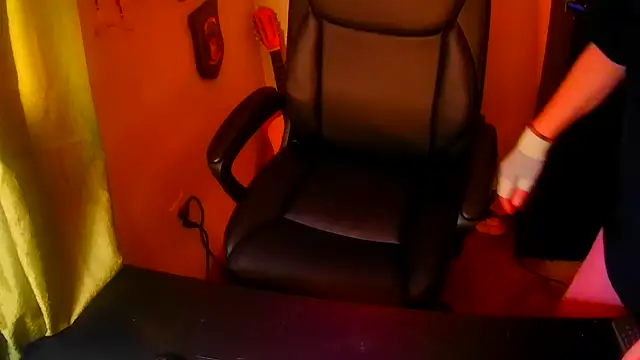 GoodGirlKelly online show from April 2026 09:51:02 PM