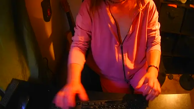 GoodGirlKelly online show from February 2026 09:43:02 PM