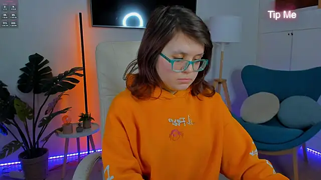 Ariell Mini online show from April 2026 06:03:02 AM