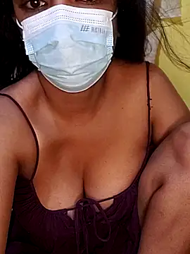 Snapshot of chuti_gurl chatting on February 2026 01:33:02 PM chuti gurl online show from February 2026 01:33:02 PM