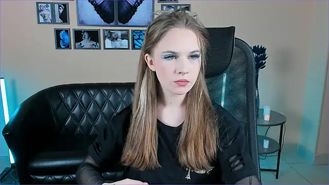 Snapshot of SsoniaRay chatting on December 2025 07:35:01 AM SsoniaRay online show from December 2025 07:35:01 AM