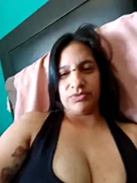 Snapshot of julietaloovee chatting on December 2025 07:30:01 PM julietaloovee online show from December 2025 07:30:01 PM