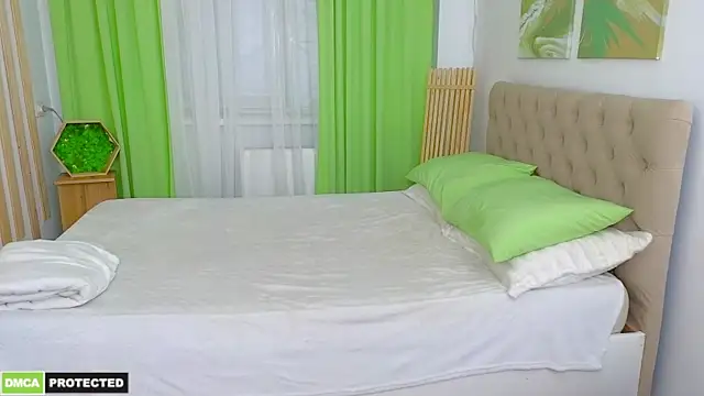 Miss Alisa  online show from April 2026 04:37:02 PM