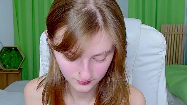 Miss Alisa  online show from February 2026 04:06:01 PM