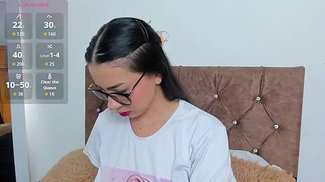 shayla  bross online show from December 2025 01:06:02 PM