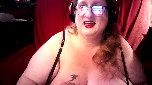 Snapshot of jade-belle chatting on December 2025 05:00:02 AM jade-belle online show from December 2025 05:00:02 AM