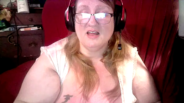 Snapshot of jade-belle chatting on February 2026 08:23:02 AM jade-belle online show from February 2026 08:23:02 AM