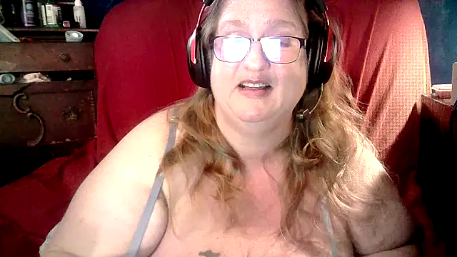 Snapshot of jade-belle chatting on January 2026 08:10:01 AM jade-belle online show from January 2026 08:10:01 AM