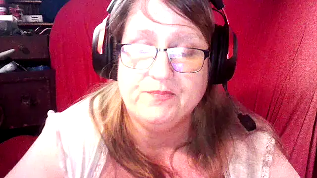 Snapshot of jade-belle chatting on February 2026 06:44:01 AM jade-belle online show from February 2026 06:44:01 AM