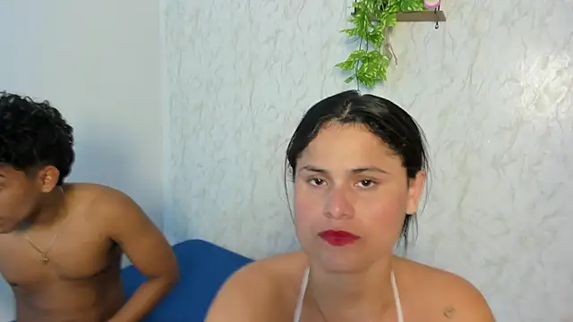 Snapshot of couple_hardroom chatting on February 2026 12:22:02 AM couple hardroom online show from February 2026 12:22:02 AM