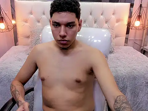 Snapshot of drake_miller7 chatting on December 2025 05:35:02 AM drake miller7 online show from December 2025 05:35:02 AM