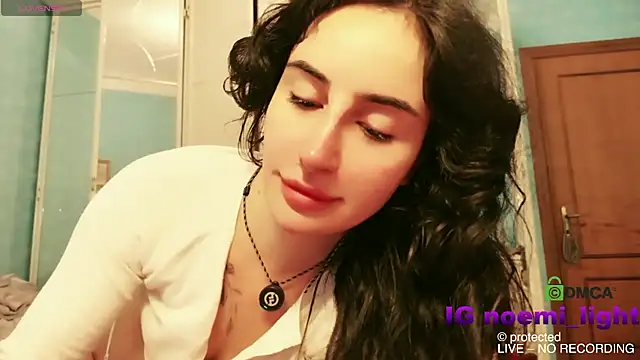 DeaAthena online show from March 2026 09:44:01 PM