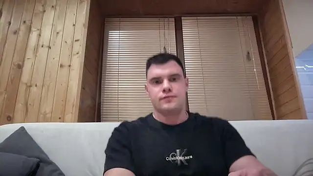 Snapshot of Ronnie_Power chatting on December 2025 10:15:01 PM Ronnie Power online show from December 2025 10:15:01 PM