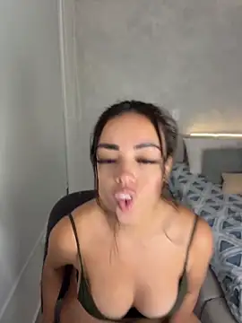 Snapshot of SamVega chatting on June 2026 02:50:01 AM SamVega online show from June 2026 02:50:01 AM