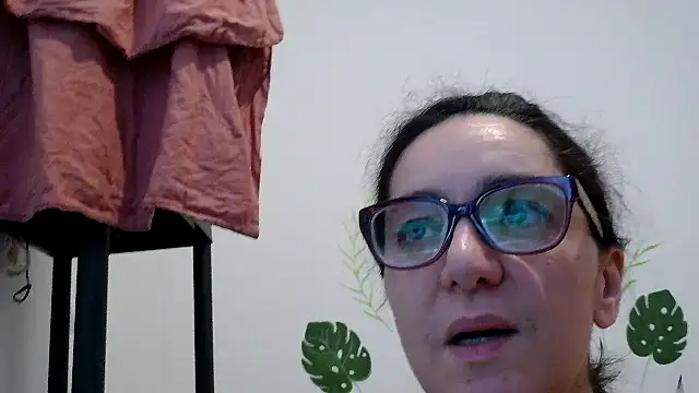 Snapshot of anngelle chatting on May 2026 11:26:01 AM anngelle online show from May 2026 11:26:01 AM