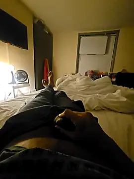 Gnax1 online show from December 2025 04:44:01 PM