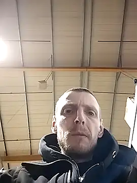 Snapshot of CrookedBunk3527 chatting on December 2025 07:11:01 AM CrookedBunk3527 online show from December 2025 07:11:01 AM