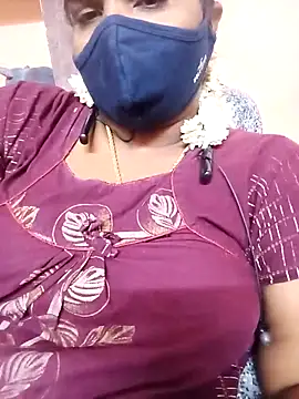 Snapshot of Tamil_Bhuvi69 chatting on December 2025 02:31:01 PM Tamil Bhuvi69 online show from December 2025 02:31:01 PM