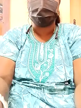 Snapshot of Tamil_Bhuvi69 chatting on January 2026 03:35:02 AM Tamil Bhuvi69 online show from January 2026 03:35:02 AM