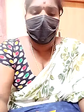 Snapshot of Tamil_Bhuvi69 chatting on February 2026 05:00:02 PM Tamil Bhuvi69 online show from February 2026 05:00:02 PM