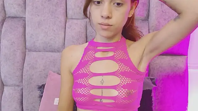Scarlett Sk online show from May 2026 10:17:01 PM