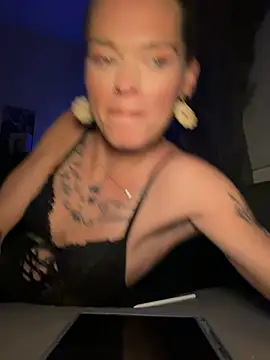 vinique99 online show from February 2026 12:08:01 AM