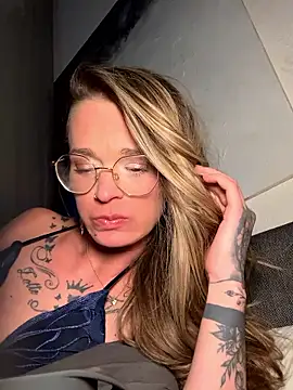 vinique99 online show from January 2026 01:23:01 AM