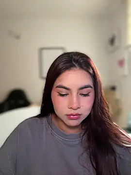 Zarahs Blare1 online show from May 2026 10:42:01 PM